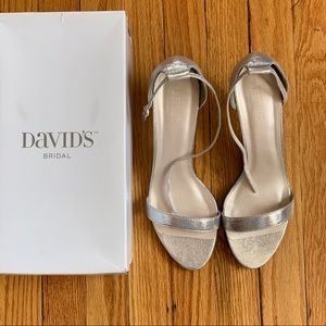 DAVID'S BRIDAL Silver Single Strap Sandal